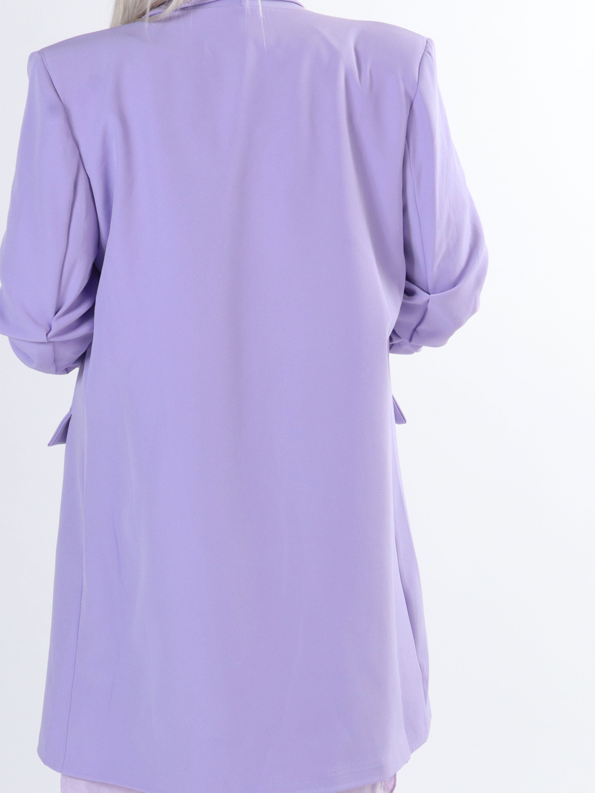 Mila Long - Stilren blazer med rynk på ærmet